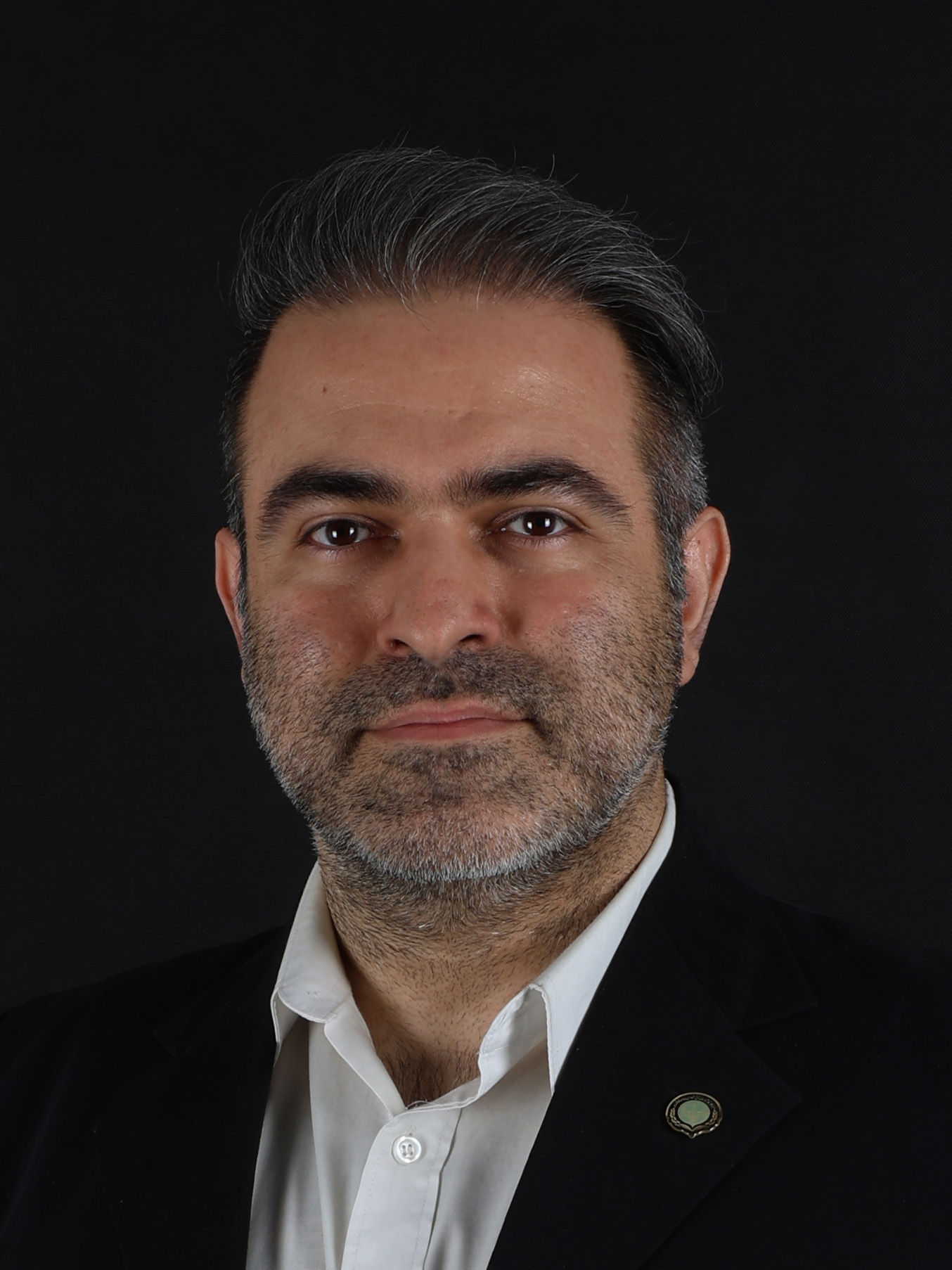 تصویر آرمین تاج بخش مقدم